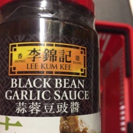 Lee kum kee black been garlic sauce 368g