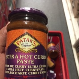 Patak’s extra hot curry paste 283g