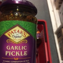 Patak’s garlic pickle 300g
