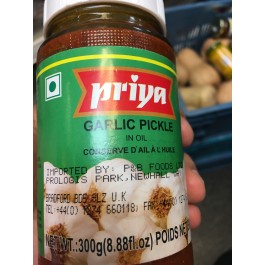 Priya garlic pickle in oil