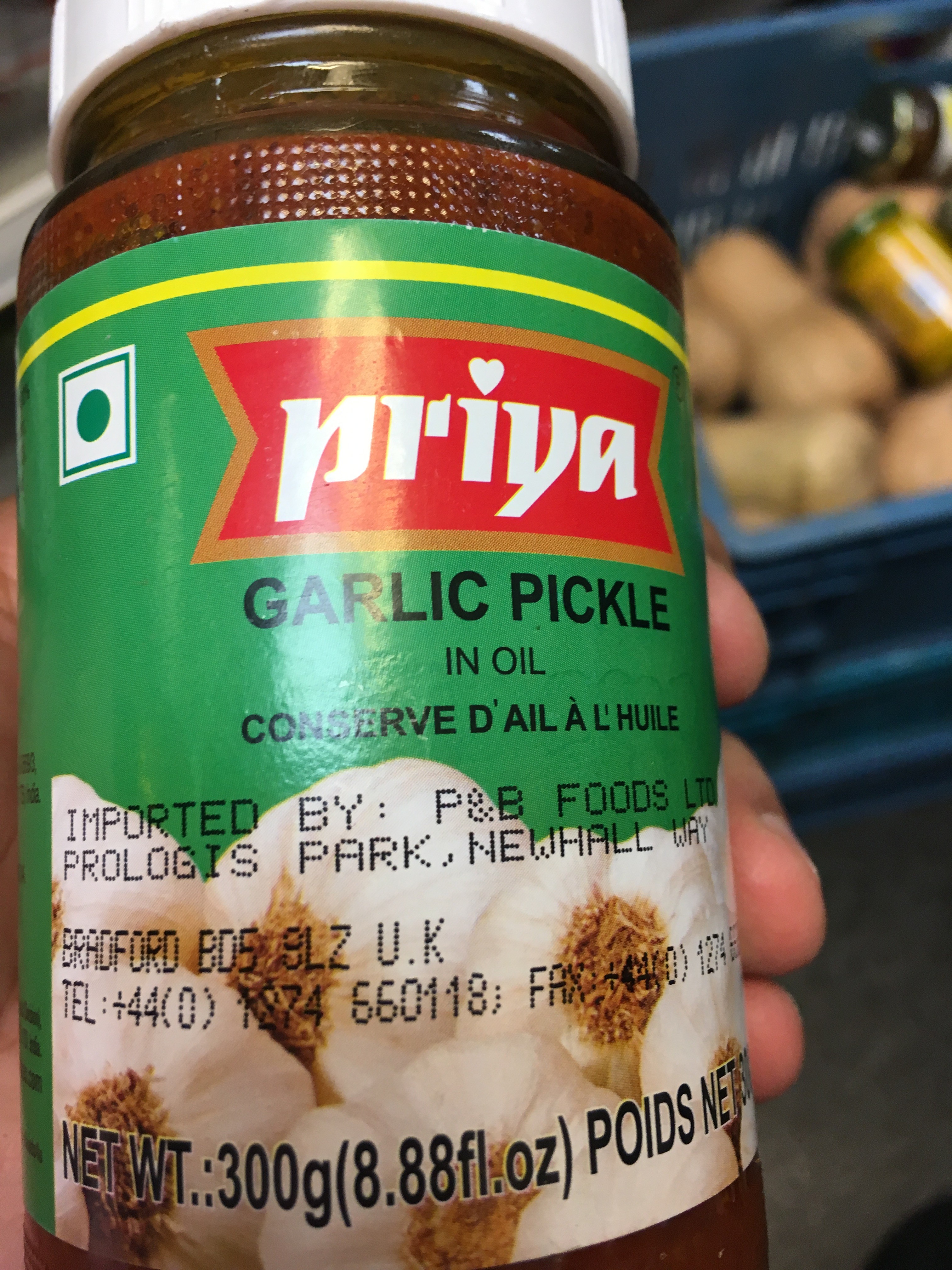 Priya garlic pickle in oil